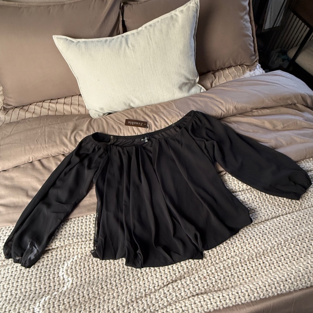 Zenobia Elegant Black Off-Shoulder Blouse